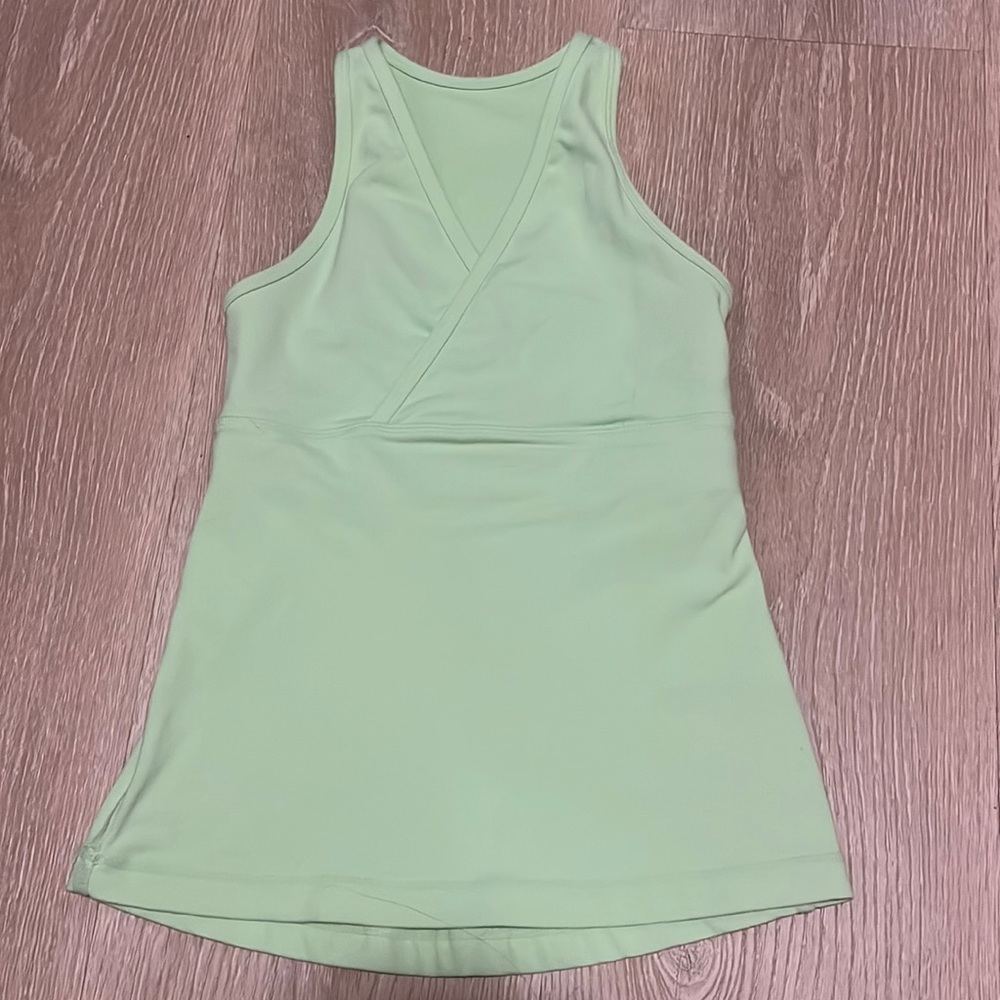 Lululemon - WET•DRY•WARM tank